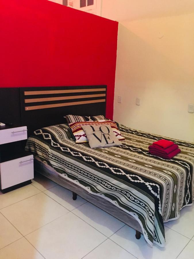 Montecristo Hostal *